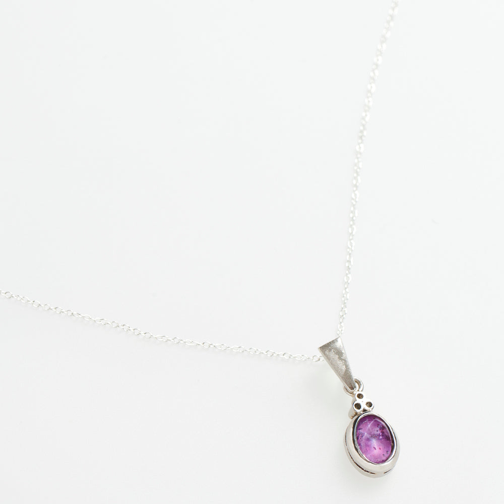 Necklace purple Star sapphire