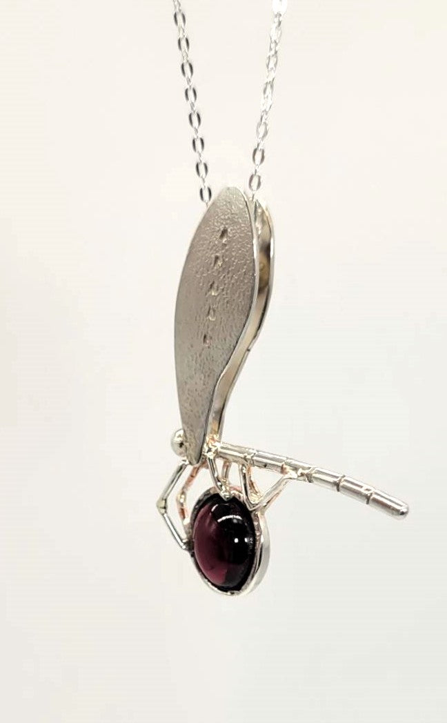 Necklace garnet