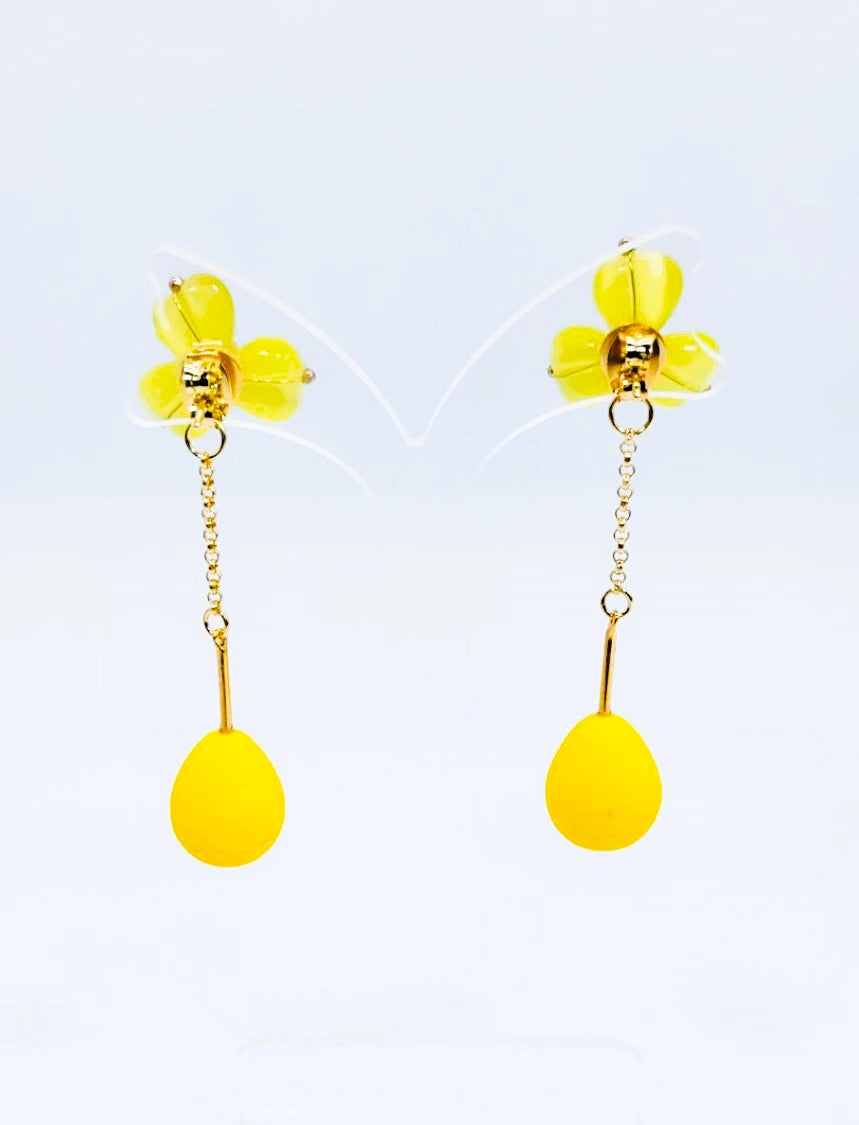 Pierced pop flowers yellow