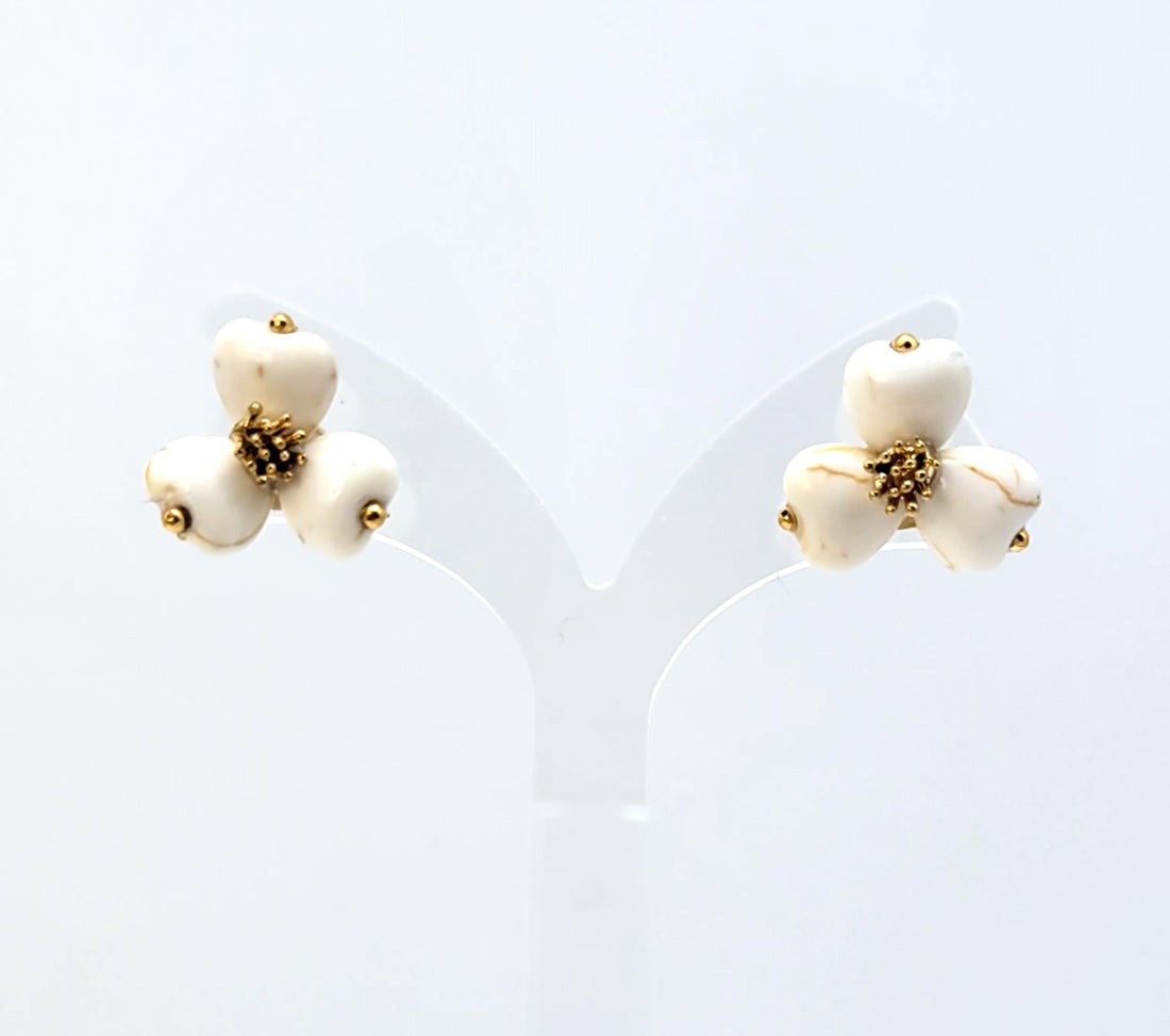 Pierced pop flowers White