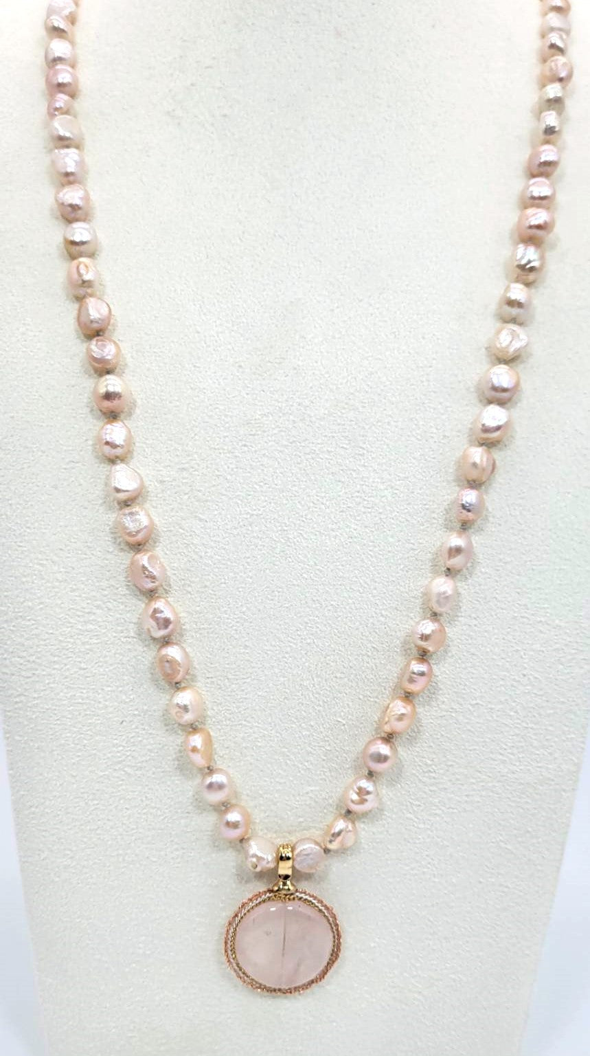 Necklace freshwater pearl rose quartz