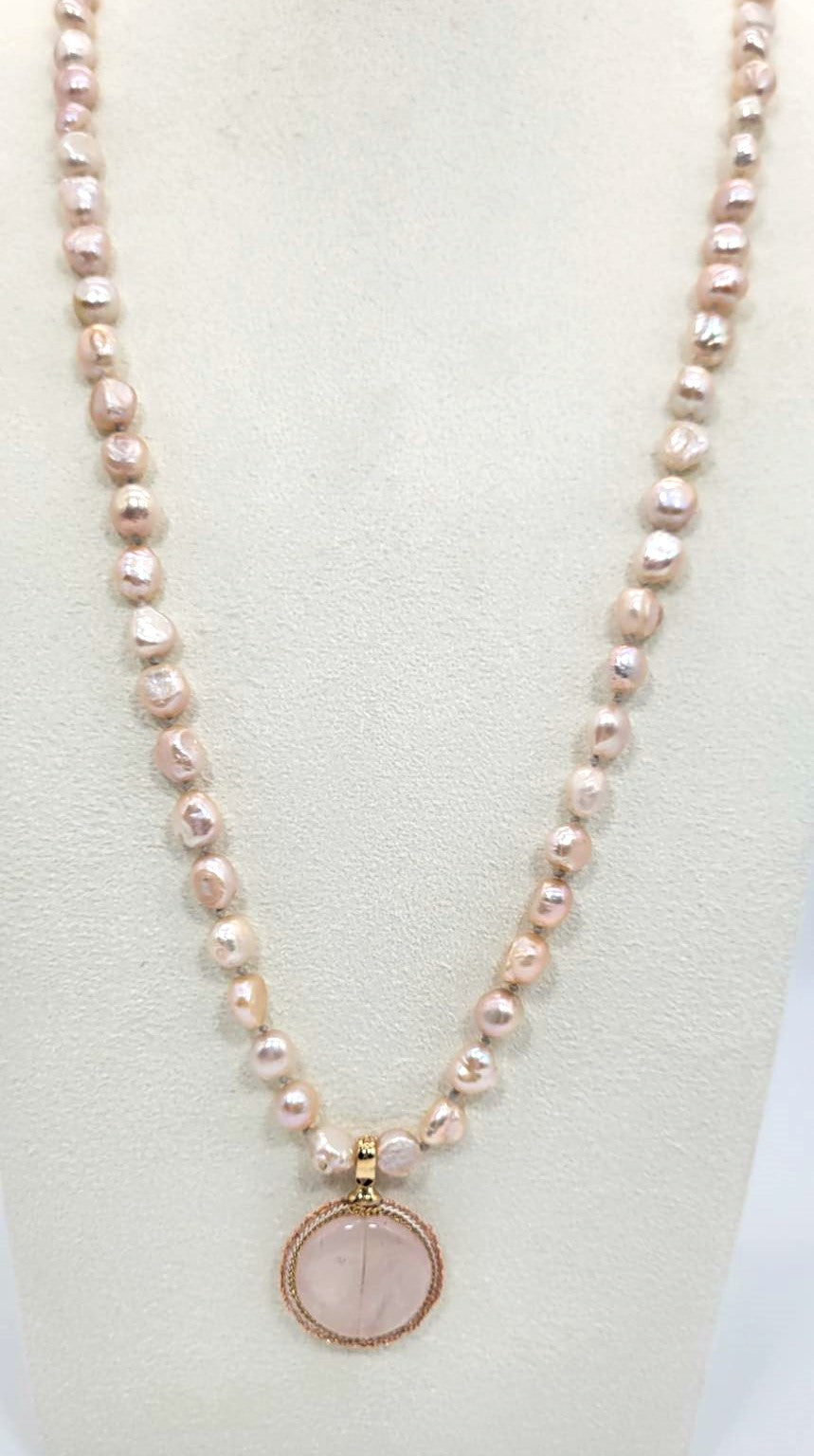 Necklace freshwater pearl rose quartz