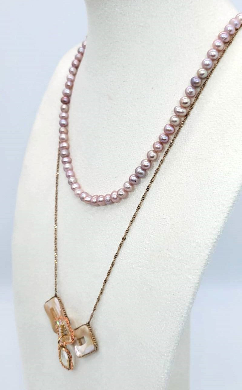 Necklace freshwater pearls, shell